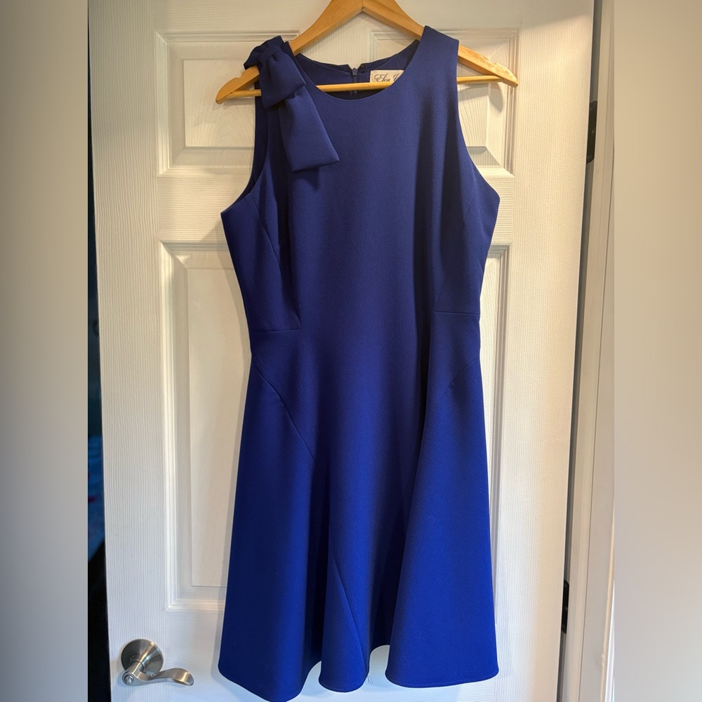 Elegant Blue Sleeveless Dress